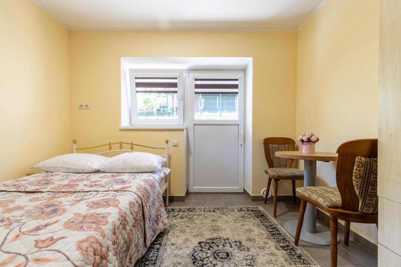 Zuvedru 48 Hotel Sventoji Bagian luar foto